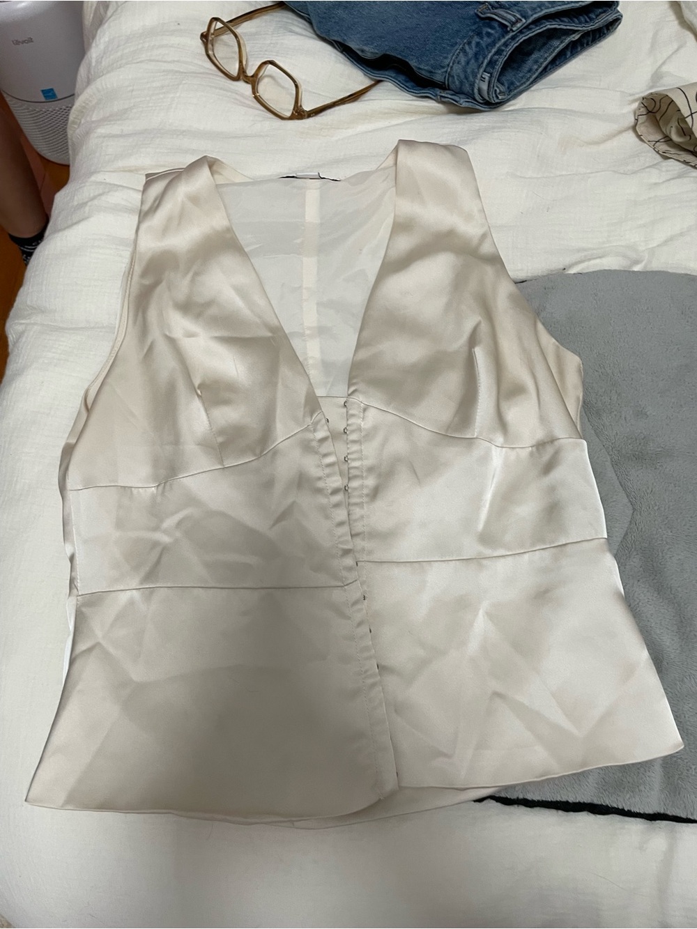 HYFVE Cream Satin V-Neck Sleeveless Top